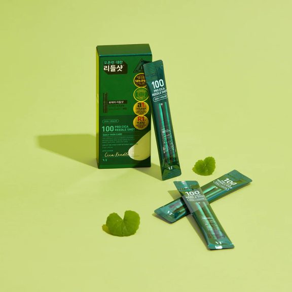 VT Cosmetics – Pro-Cica 100 Reedle Shot Stick Pouch - Intenzív bőrnyugtató mikrotűs kezelés 10 darabos utazó kiszerelés