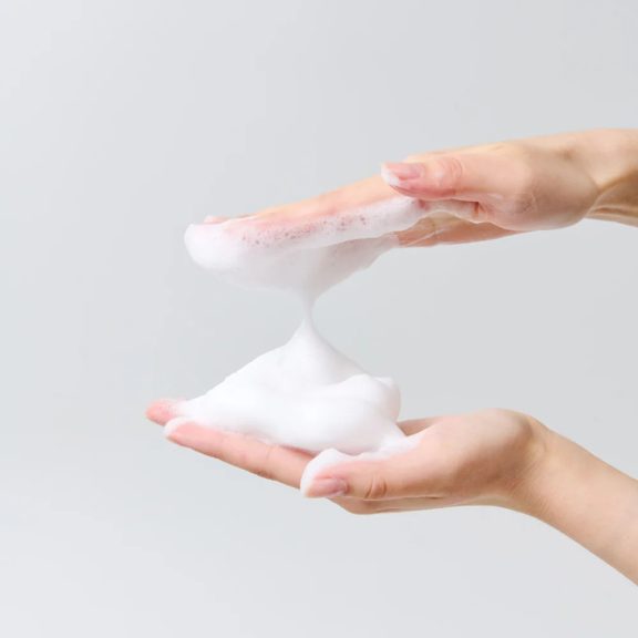 Yadah Revitalizing Super Snail Cleansing Foam - Feszesítő arctisztító hab