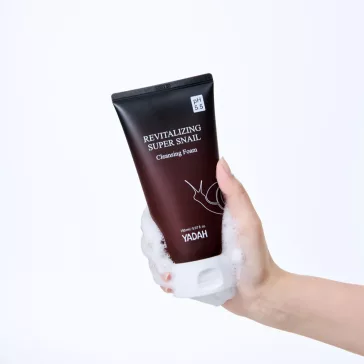   Yadah Revitalizing Super Snail Cleansing Foam - Firming Facial Cleansing Foam