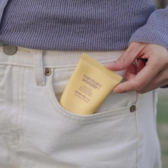 HaruHaru Wonder Black Rice Moisture Airyfit Sunscreen SPF50+ PA 50ml - Hidratáló Fényvédő Krém