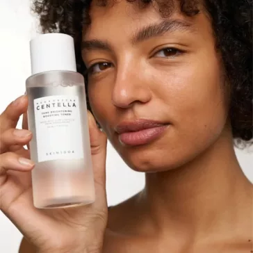   Skin1004 Madagascar Centella Tone Brightening Boosting Toner 210 ml