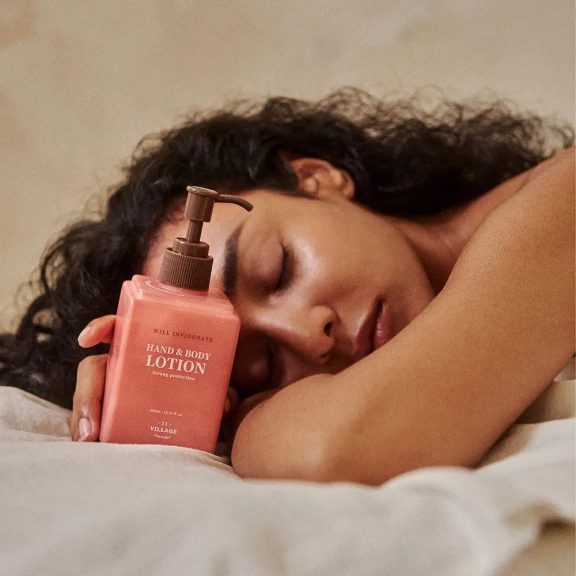 VILLAGE 11 FACTORY Will Invigorate Hand & Body Lotion - kéz- és testápoló krém