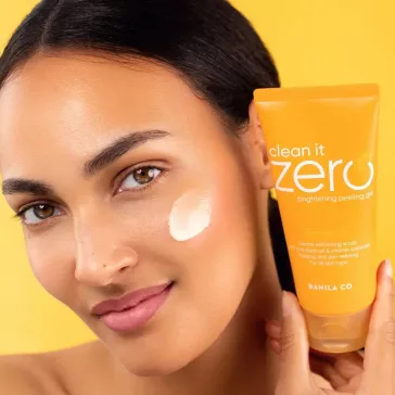 Banila Co Clean It Zero Brightening Peeling Gel