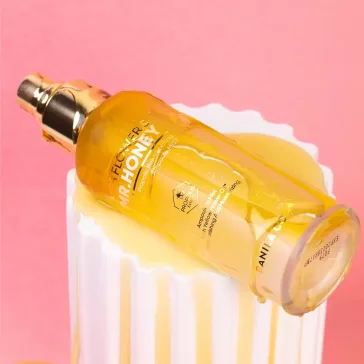   Banila Co Miss Flower & Mr. Honey Propolis Rejuvenating Ampoule Mist