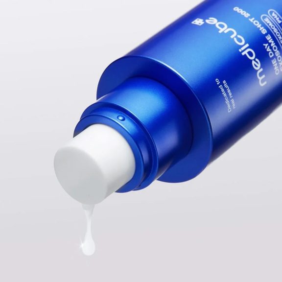 Medicube One Day Exosome Shot Pore Ampoule 2000 - 30ml - Revitalizáló Szérum Mikrotűkkel