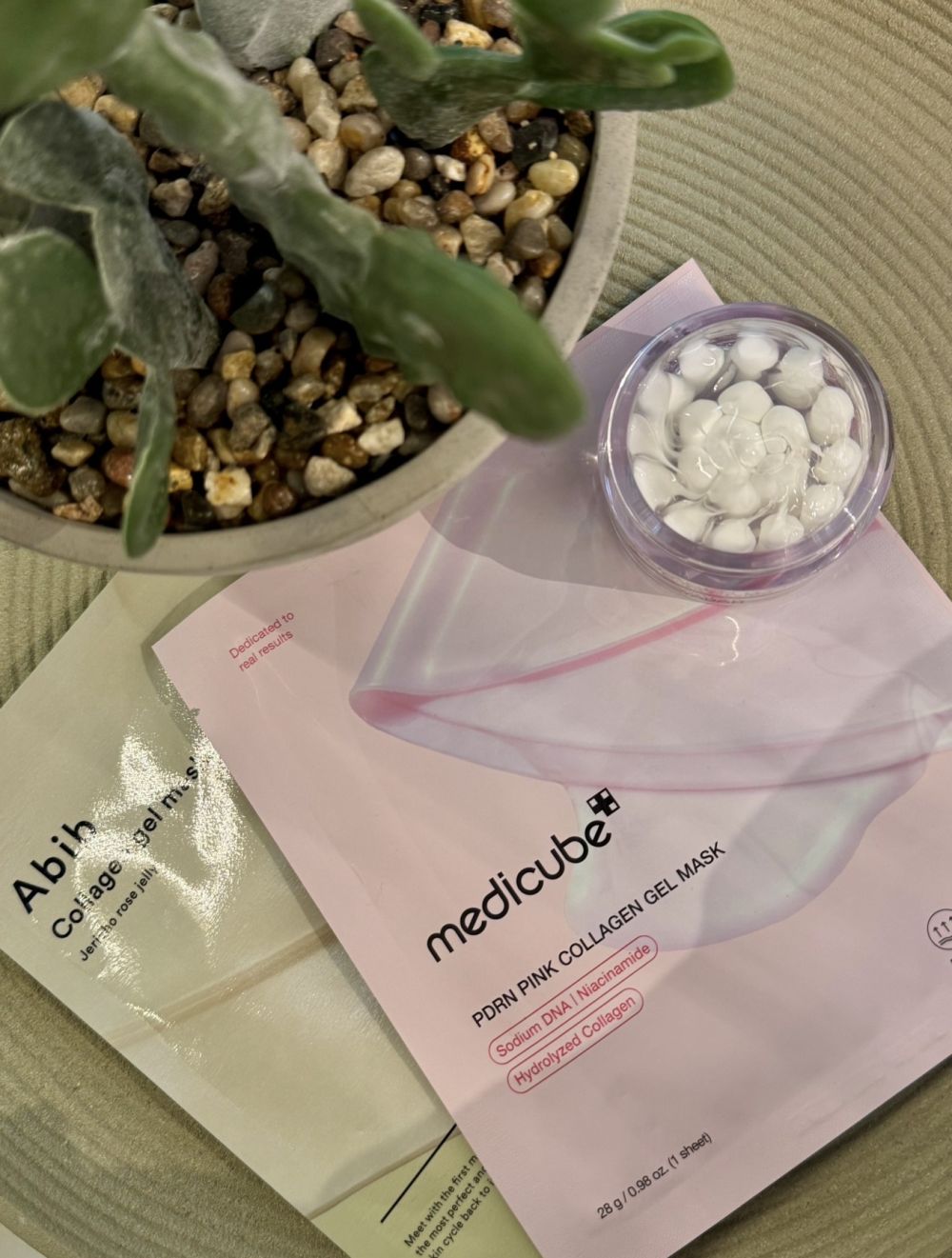 Medicube PDRN Pink Collagen Gel Mask 28 g - Feszesítő Hidrogél Arcmaszk